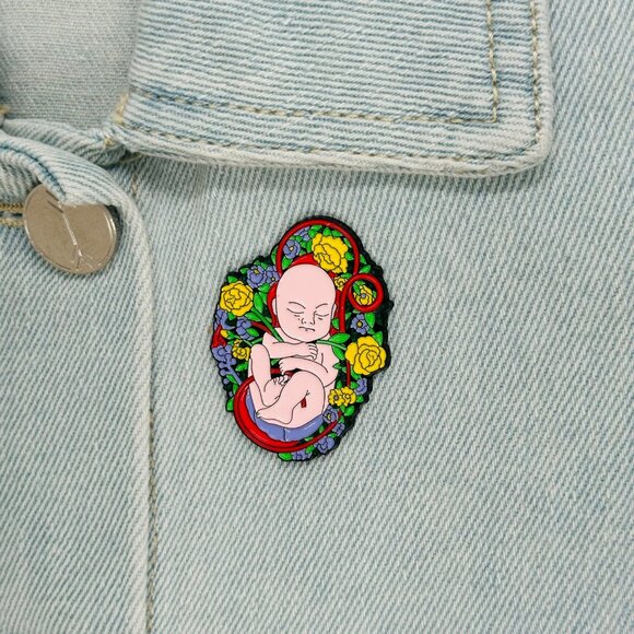 ✨Brooch Jewelry Fetus In The Uterus Pin Enamel Baby Anatomy✨ - Picture 1 of 5